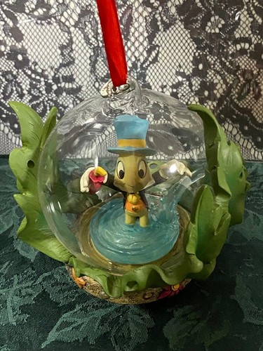 Disney store christmas - disney,