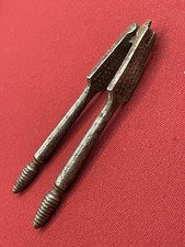 Casse Noix Ancien Ustensile De Cuisine En Fer