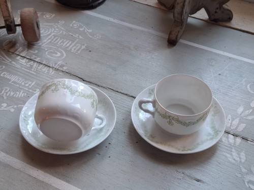 Tasses sous - tasses,