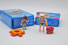 RARE Playmobil - fillette avec sa bouée et la maman avec en maillot de bain