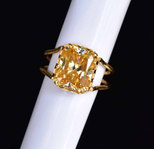Jaune moissanite - jaune,