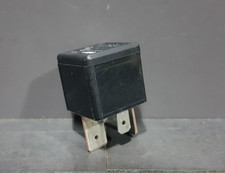 Relais TYCO RENAULT 12v 70A