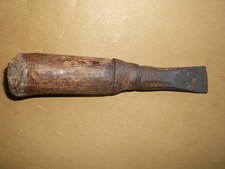 outil ancien burin  de tailleur de pierres-sculpteur de pierres