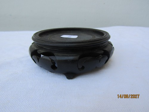 Ancien socle en bois - 3..,