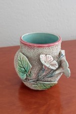 Ancien Petit Vase Barbotine