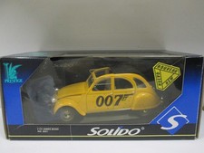 CITROEN 2CV JAMES BOND 007 par