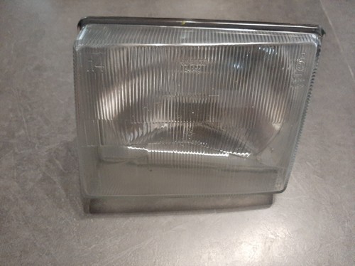 Phare avant gauche fiat - avant,