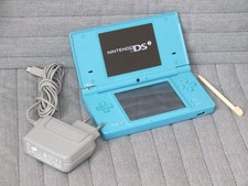 Console Nintendo DSi Bleue avec Chargeur et Stylet