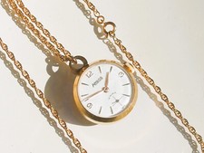 BELLE PETITE MONTRE MECANIQUE ANCIENNE / PENDENTIF + CHAÎNE 70cm / En Plaqué or