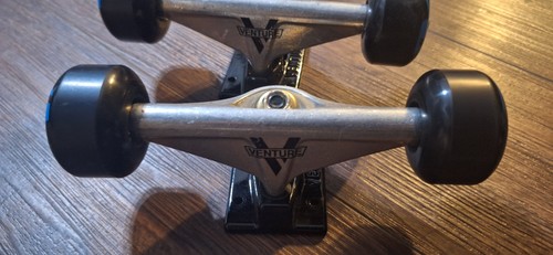 Venture skateboard trucks with - trucks,