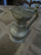 Objet ANCIEN un PICHET à couvercle en cuivre Taille 23cm __V11