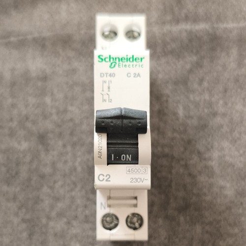 Schneider electric dt40 - schneider,