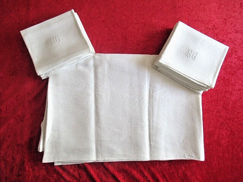 Ancienne nappe damassee - ancienne,