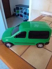 Renault Kangoo En Plastique En Etat D Usage  Voir Photo 