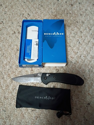 Benchmade knife 551s - knife,