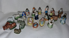 Lot de 23 fèves anciennes –