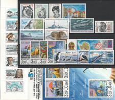 TIMBRES TAAF  Année 2000 COMPLÈTE Compris BLOC et BANDE NEUF**