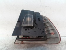 Feu arriere principal gauche