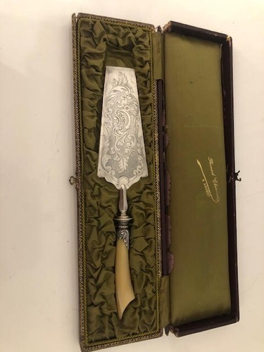 Pelle tarte en - à,