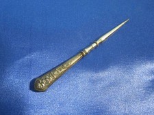 Poinçon de couture/broderie