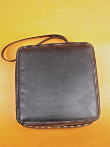 Etui semi rigide pour - ,
