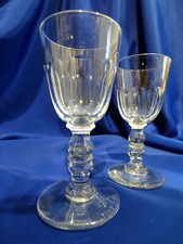 LOT DE 2 VERRES A GOUTTES