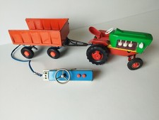 Jouet ancien tracteur filoguidé avec remorque en tôle Gama années 60/70