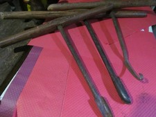 outils anciens cuilleres et rainette de sabotier