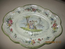 PLAT OVALE ANCIEN  en FAIENce