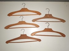 Lot de 5 cintres anciens -