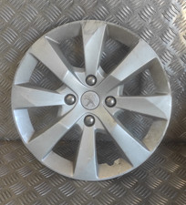 Enjoliveur de roue 15 Pouces - PEUGEOT 2008  - Référence : 9678680877 - (1)