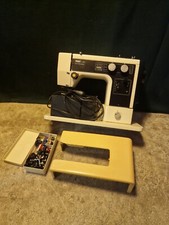 Machine à coudre Pfaff 211