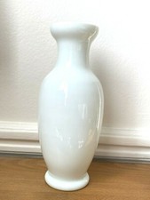 VASE en VERRE BLANC Hauteur 20cm excellent état !