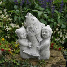Jap. Enfants avec poisson koï