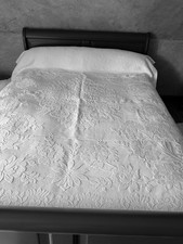 Linge ancien Couvre Lit Décor De Magnifique De Rosaces Et Médaillon Central