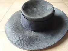 chapeau cérémonie bleu marine (envoi possible voir annonce)