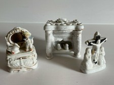 3 anciens petits Bibelots en  porcelaine de Paris   XIX ème sujets décoration