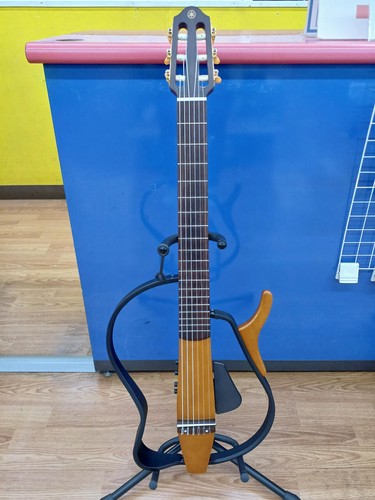 Guitare classique silencieuse