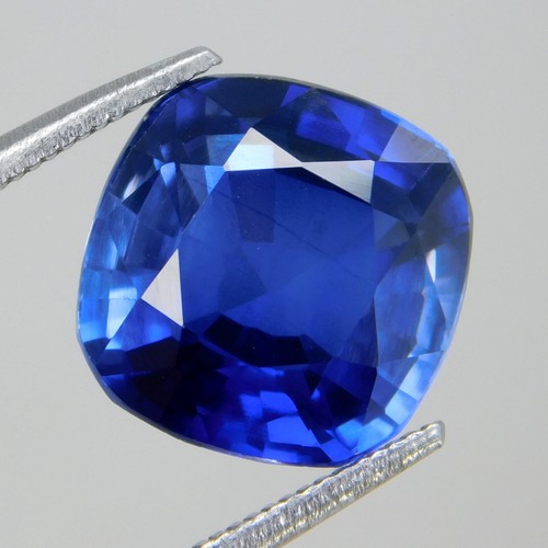 Saphir bleu naturel certifié