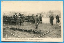 CPA : Les tranchées - Montage