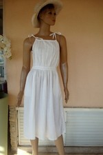 ROBE D ETE  BLANCHE BRODEE VINTAGE  A BRETELLES  T M T 40