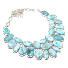 Collier pierres précieuses