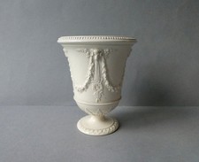 vase Médicis en faïence de Wedgwood, vase Néoclassique, début XIXème