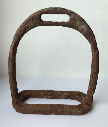 Equitation ancien étrier de - -,