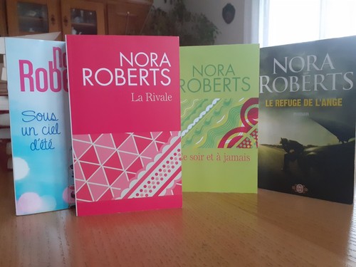 Lot livres poche nora - 8,