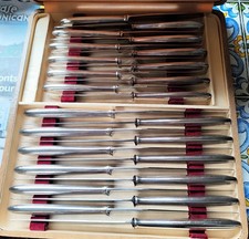 Ménagère de 24 couteaux en metal argenté lame inox Apollo (Orfèvrerie) - VH