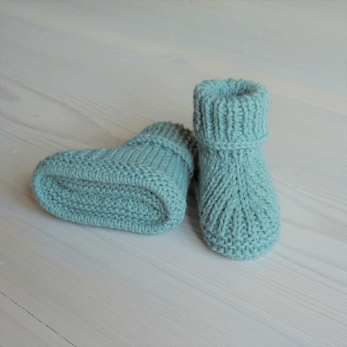 Neuf chaussons pour bébé - :,