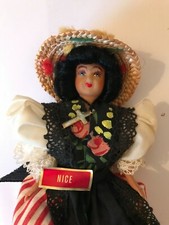 poupee folklorique  NICE