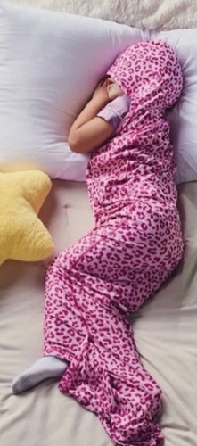 Hug sleep pod kids children - sleep,