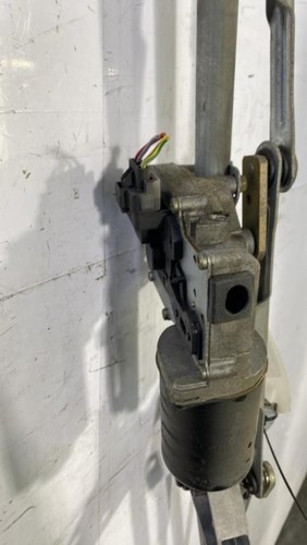 Moteur essuie glace avant